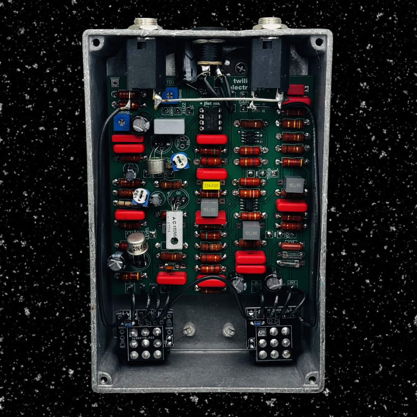 Glass Shard JFET MK3 - Vintage 60s Germanium Fuzz into Mythical Drive